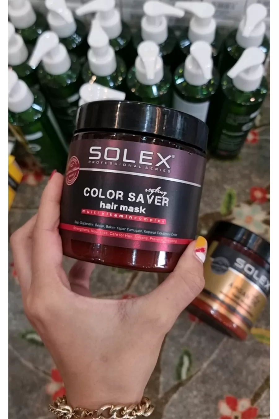 مخصوص موهای رنگ شده محافظت از موهای رنگ شده نرم کننده و آبرسانی مو تغذیه کننده و از بین برنده مو خوره سولکس SOLEX ماسک مو